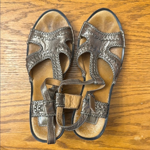 Clarks Women's Wedges - Metallic Brown - Picture 4 of 6